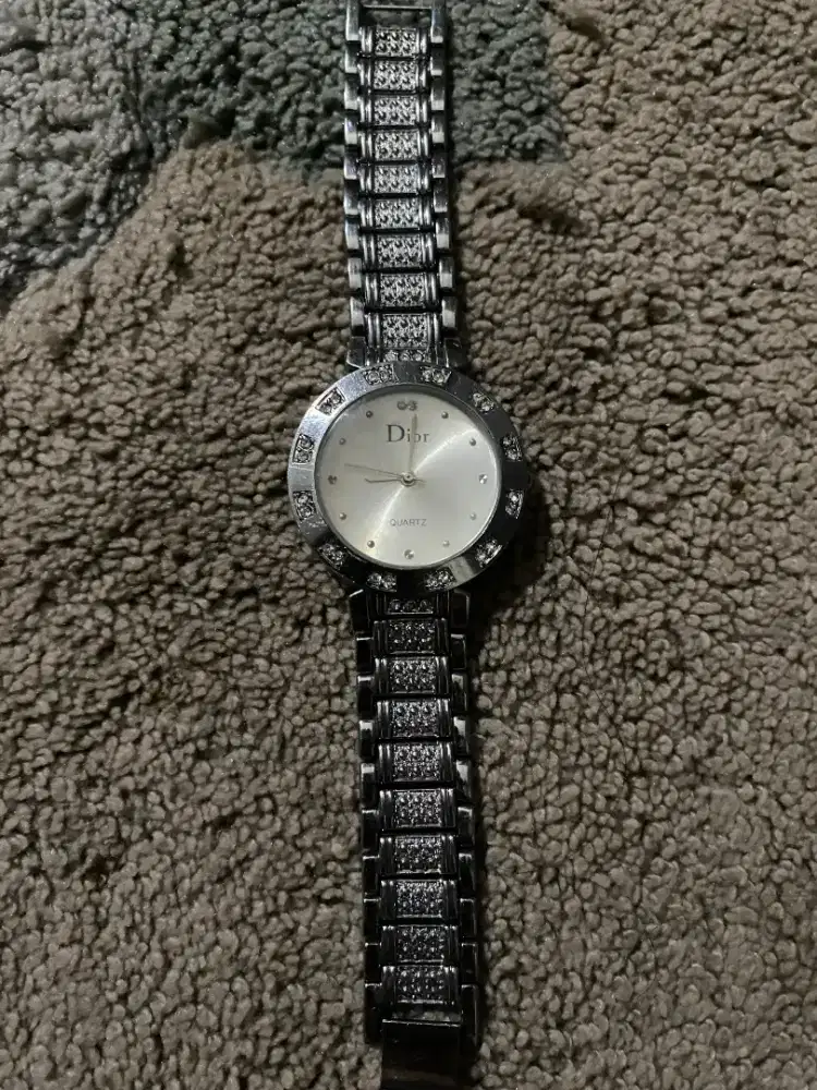 Jam tangan wanita