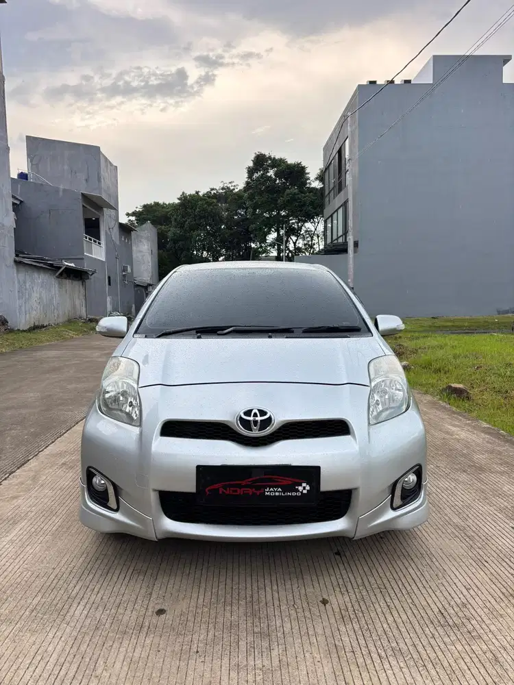 Toyota Yaris 1.5 S Limited 2012 Automatic ( Silver Metalik )