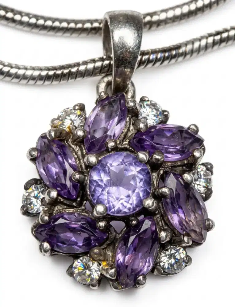 Liontin amethyst atau kecubung