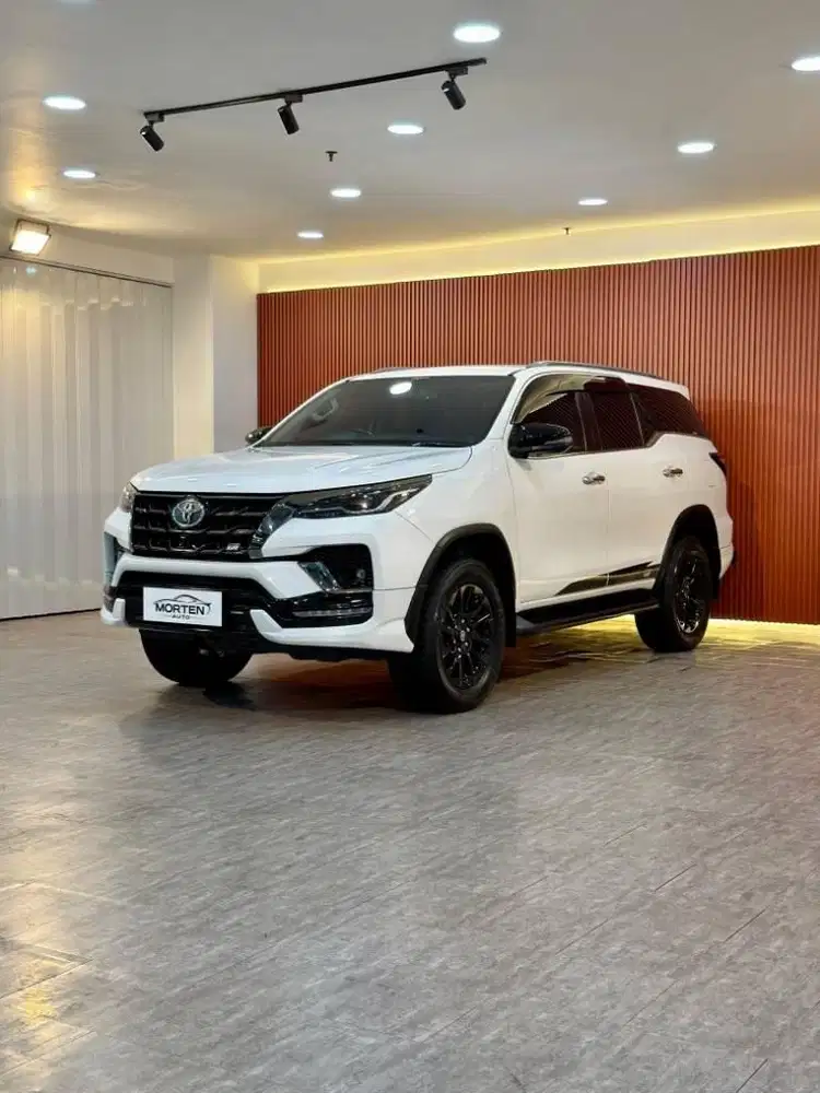 Toyota Fortuner 2.8 VRZ GR 2.8 Tahun 2022 Km 34 Rb Record