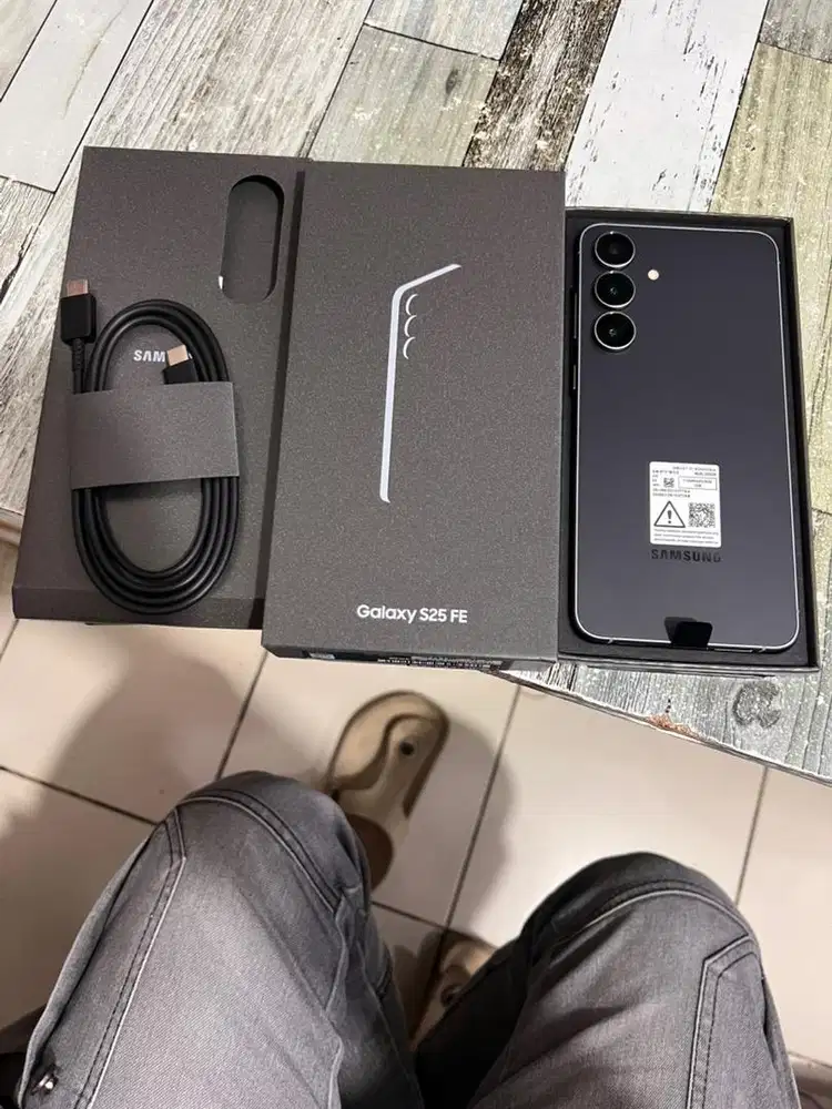 Samsung s25 fe 8/256 resmi buka segel aja masih baru belum dipakai