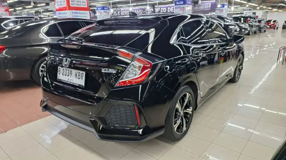 KM 6 rb Civic Hatchback 2019 antik istimewa!