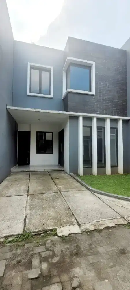 Dijual rumah di cluster Jagakarsa Premiere