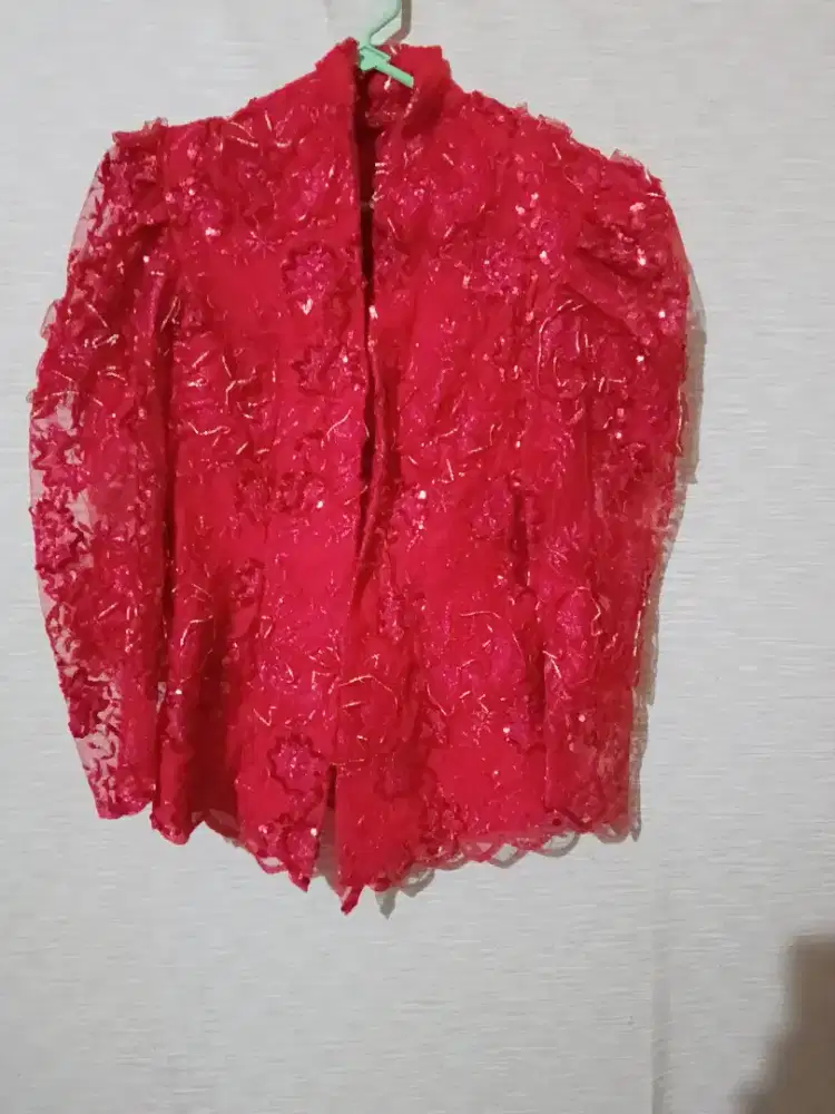 Kebaya wanita bekas seperti baru