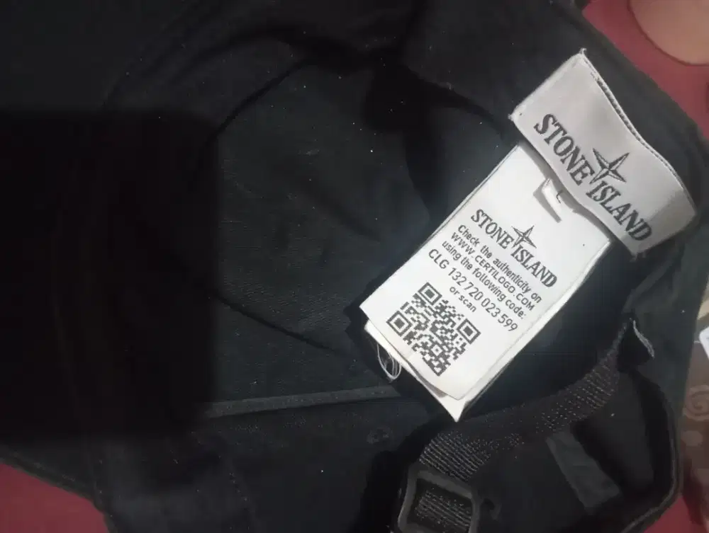 Topi stone island original