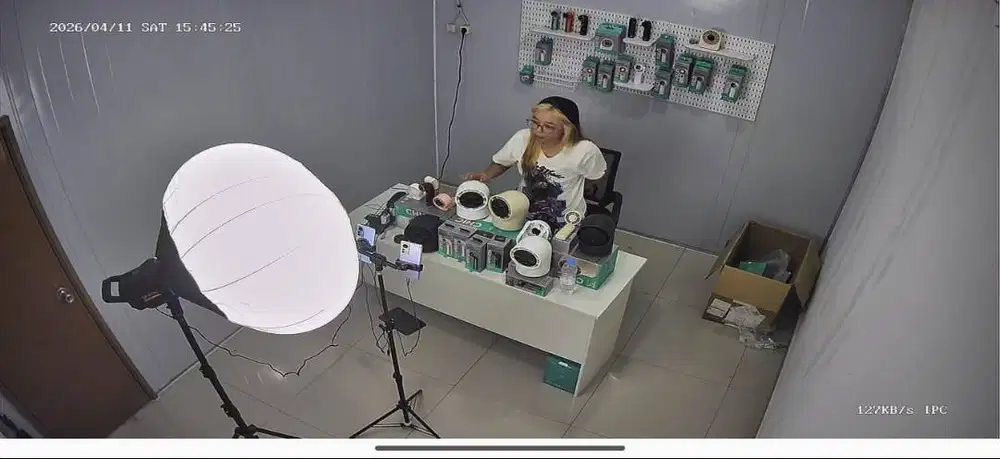 Cari host live tas berpengalaman