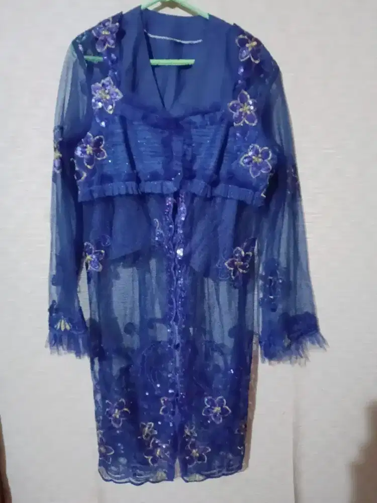 Kebaya wanita bekas seperti baru