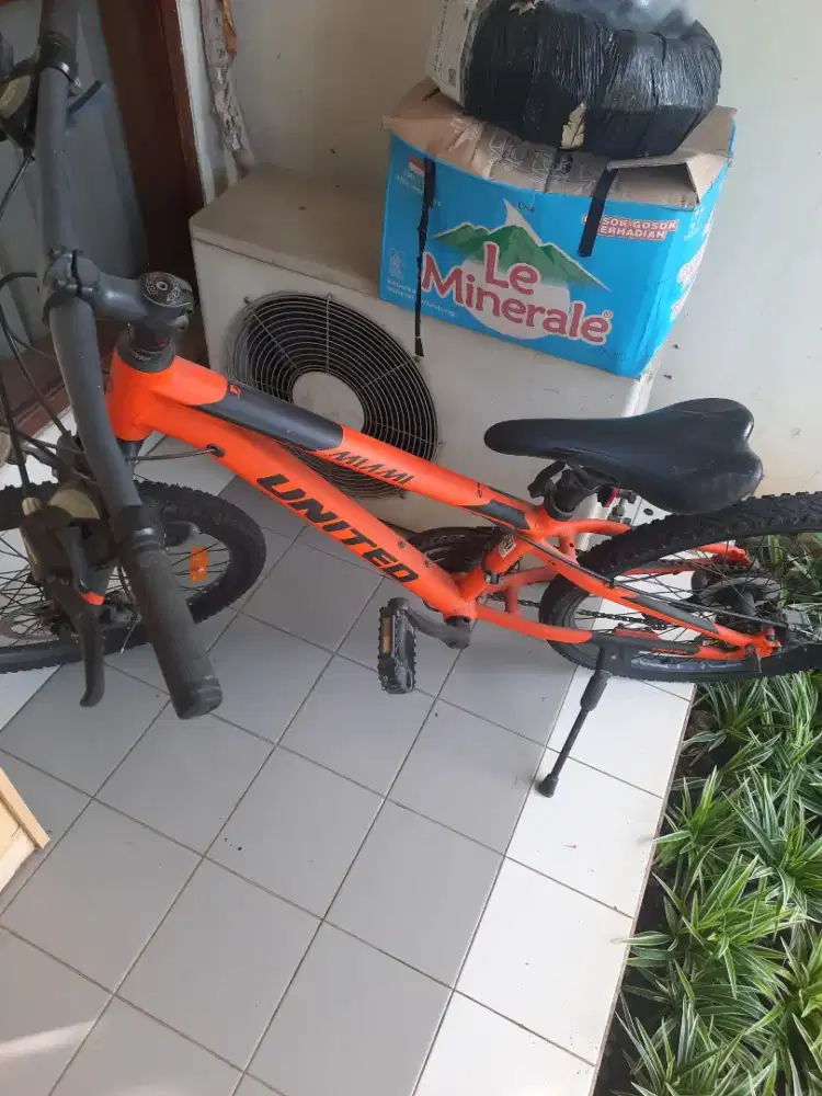 Sepeda UNITED dijual.