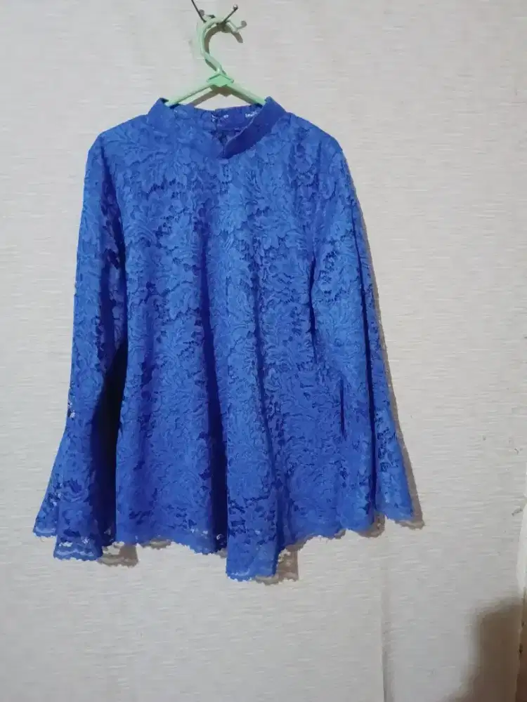 Kebaya wanita bekas seperti baru