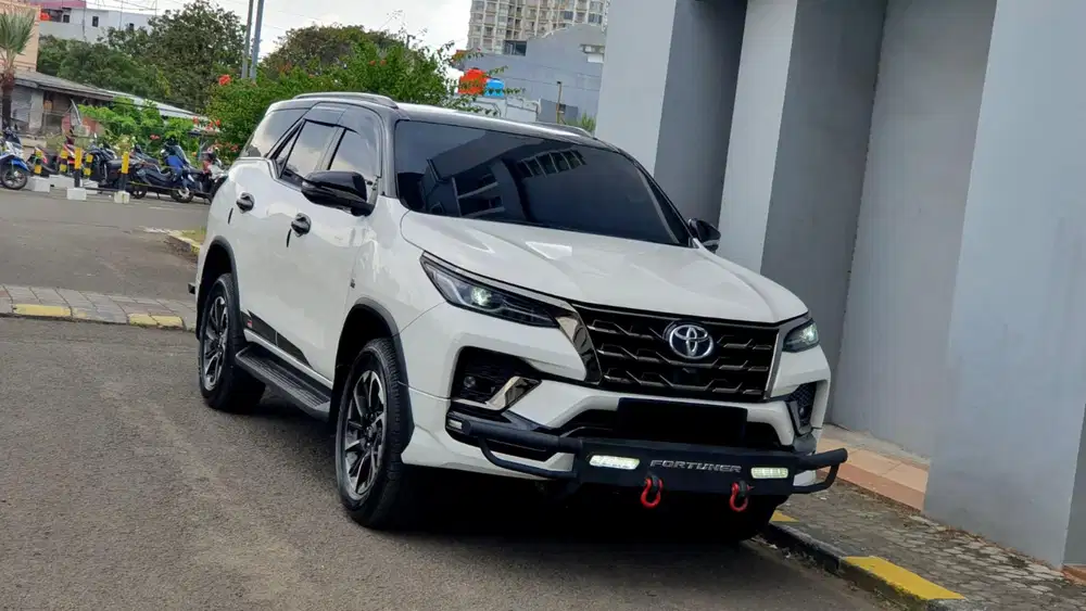 [ ANTIK LOW KM ] Toyota Fortuner 2.7 SRZ GR Sport 4x2 Bensin 2022/2023