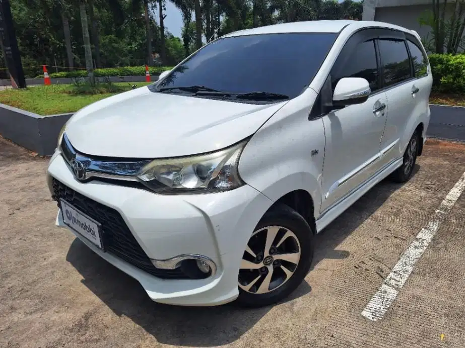 LOW DP Toyota Avanza 1.5 Veloz Bensin-AT 2017 BKZ
