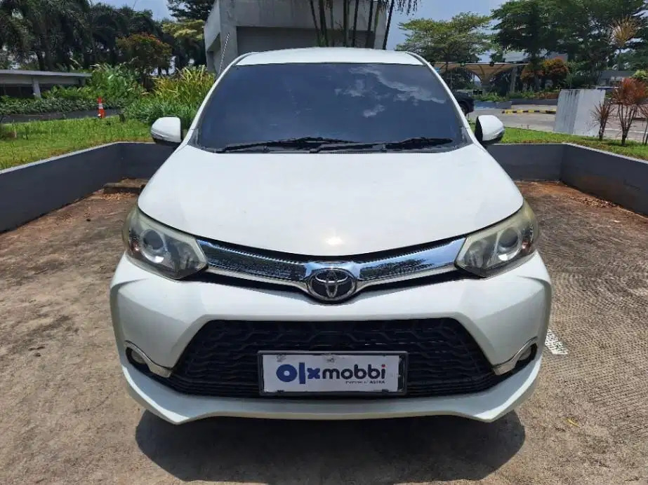 LOW DP Toyota Avanza 1.5 Veloz Bensin-AT 2017 BKZ