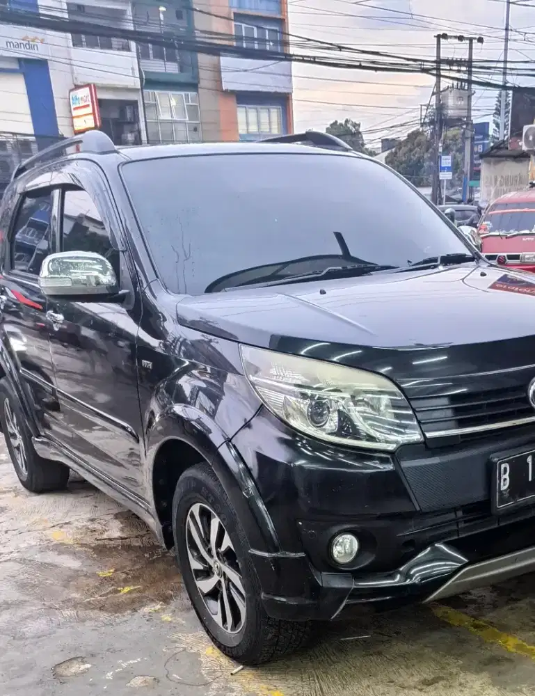 Jasa Driver dan Mobil Profesional