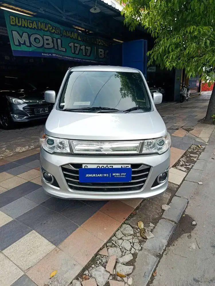 SUZUKI 2020 KARIMUN WAGON BV 1.0 AT 
JL.RAYA JEMURSARI MOBIL 1717
