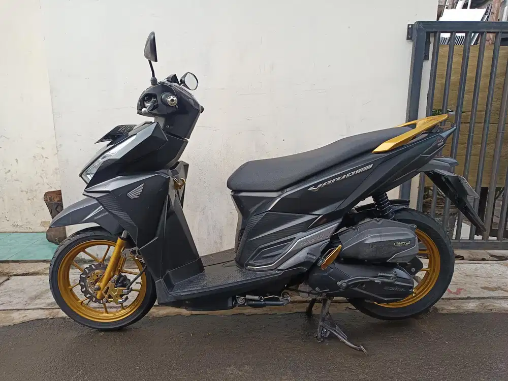 For sale vario led old 150 2017 bagus