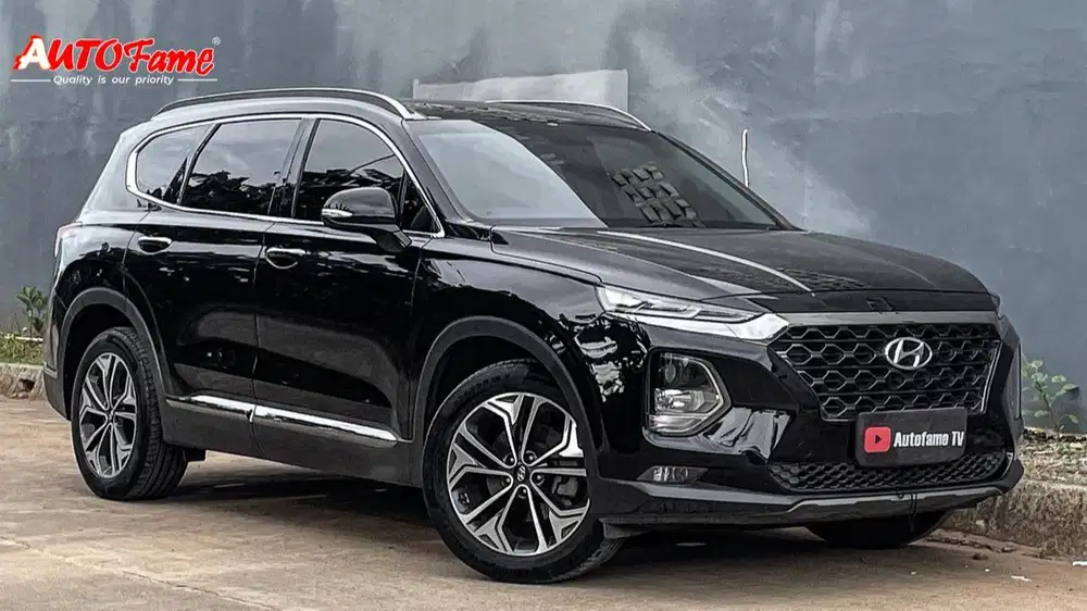 Hyundai Grand Santa Fe 2.2D XG Diesel NIK 2019 Black On Brown