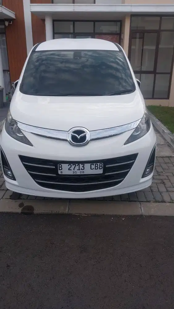 Mobil Mazda Biante Tahun 2013 Warna Putih KM 74rb