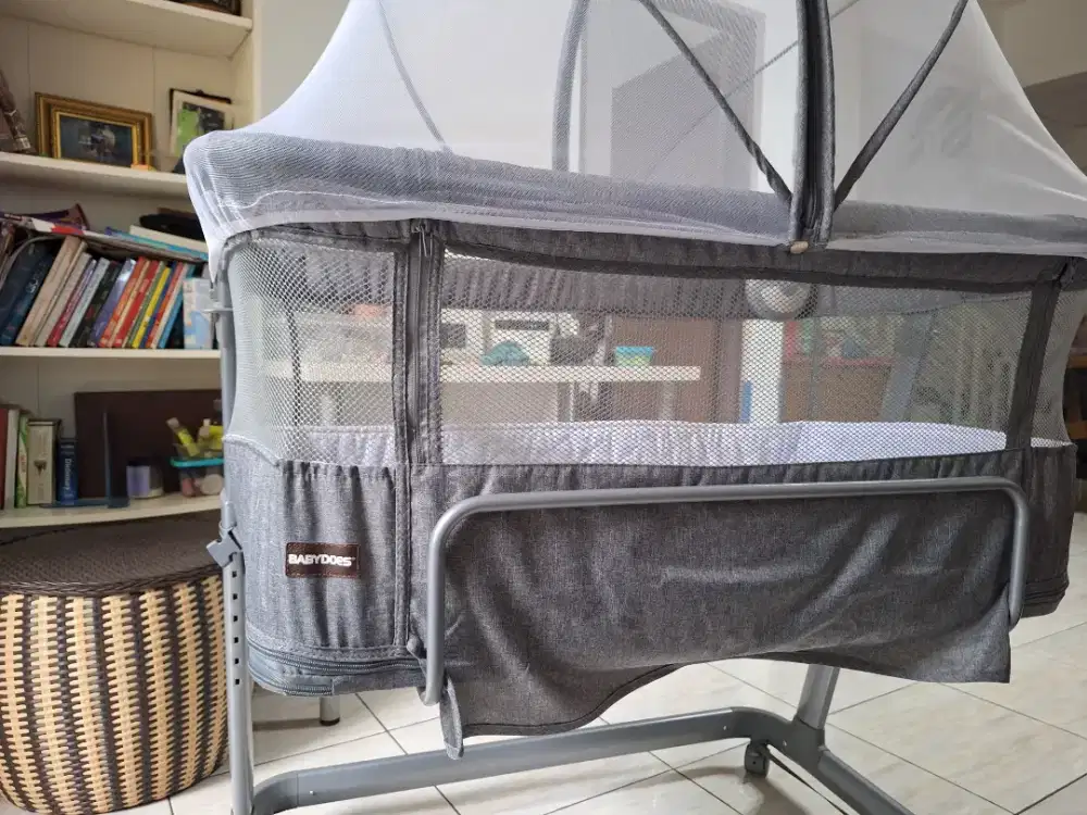 Babydoes Bravada sidebed Baby Box Drak Grey