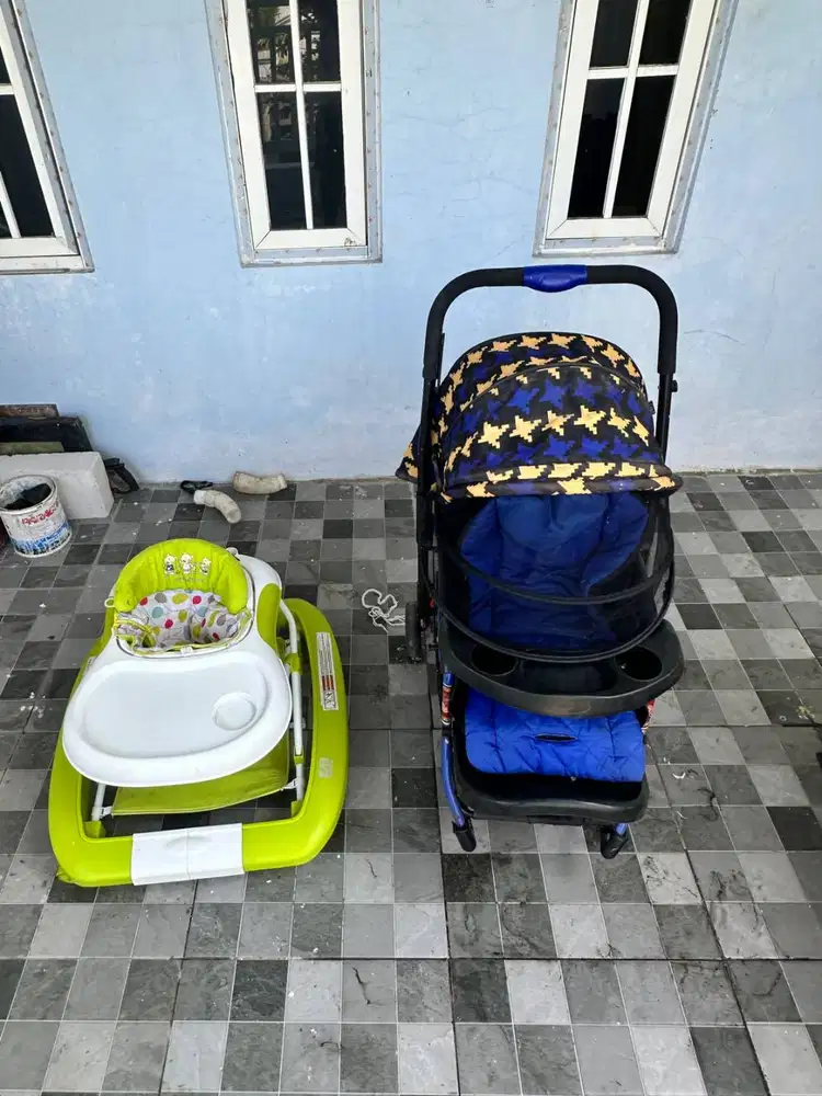 Dijual Baby Walker dan Stroller yang masih layak pakai dengan harga mi