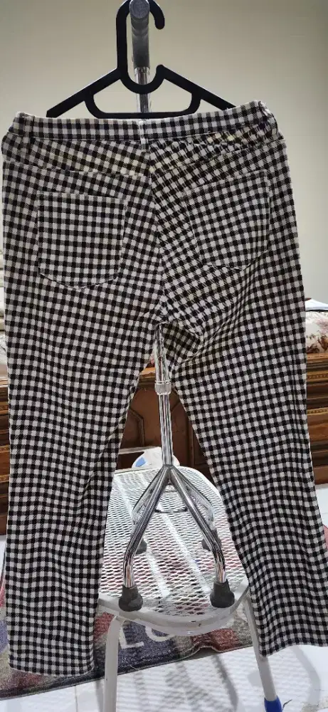 Celana legging uniqlo, hitam putih