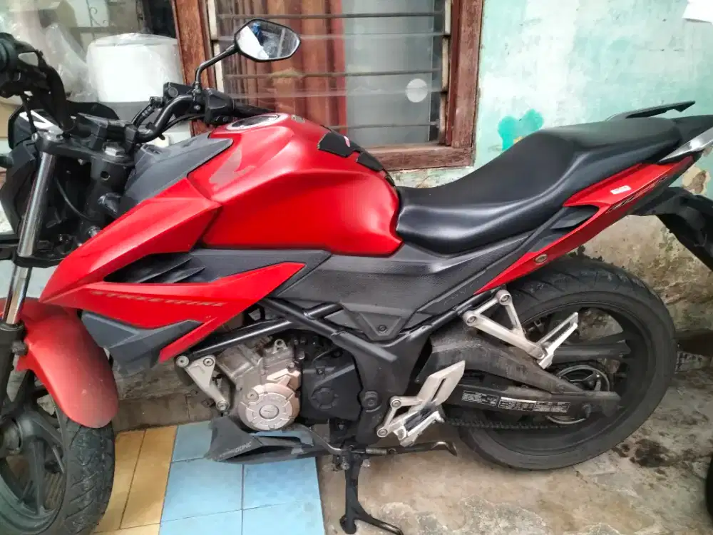 Honda CB150R StreetFire 2019