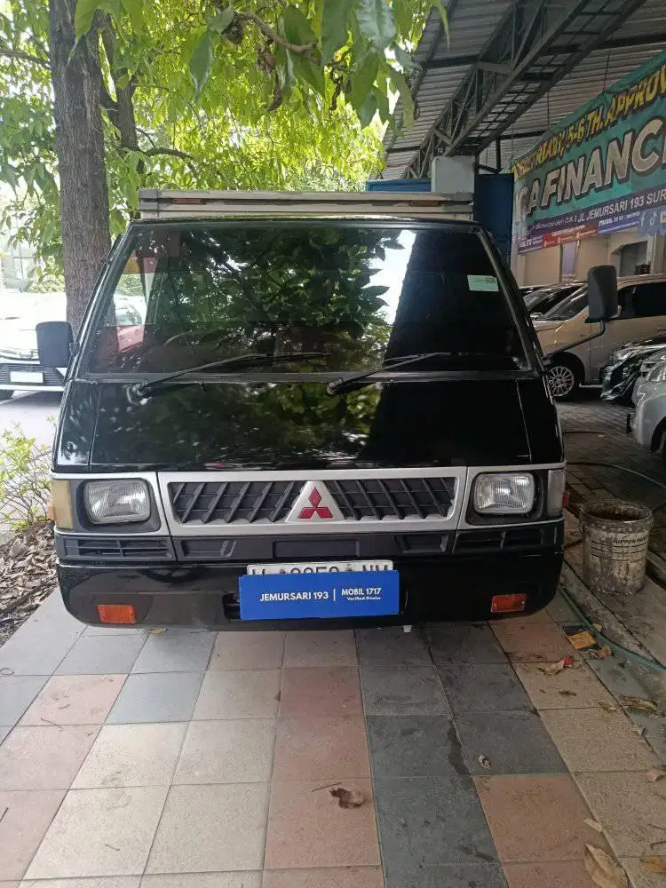 MITSUBISHI 2013 L300 BOX 2.5 MT HITAM 
JL.RAYA JEMURSARI MOBIL 1717