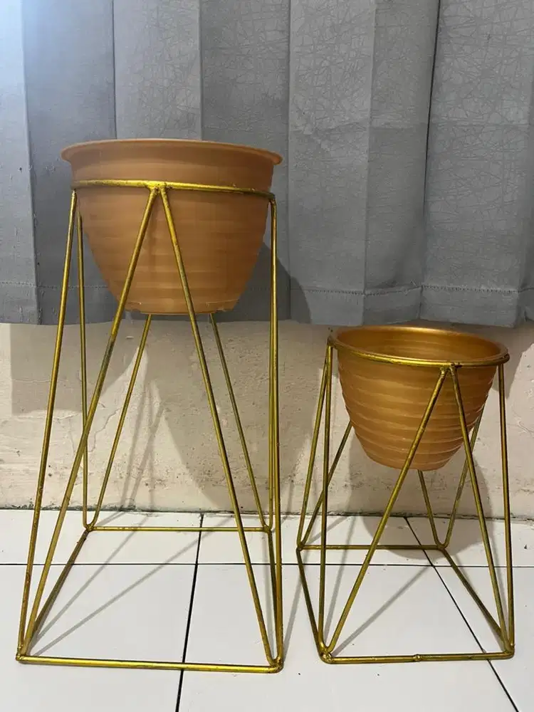 Paket Rak Besi dan Potnya.