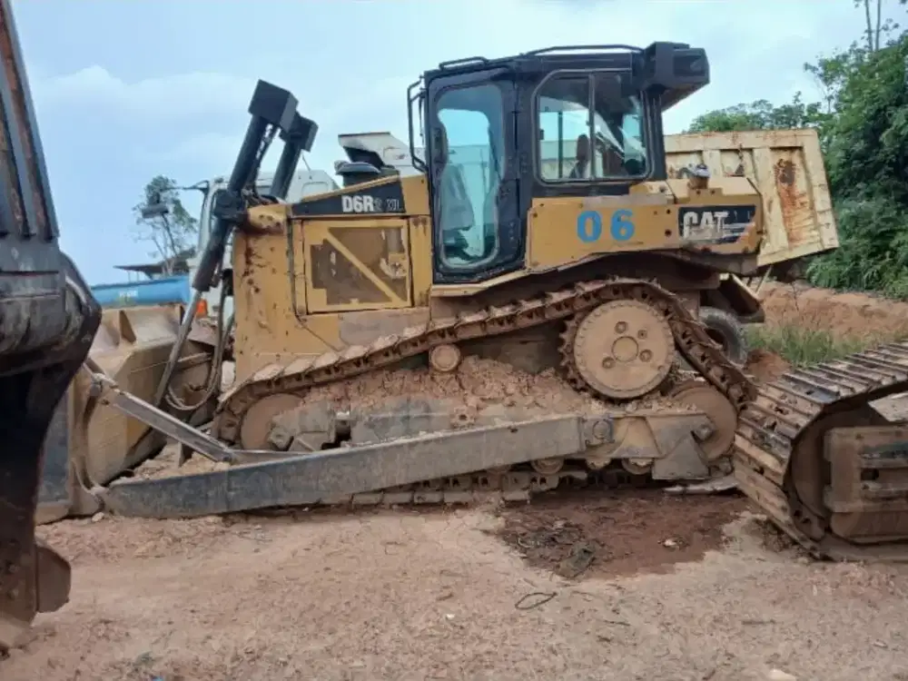 Dijual 3 alat berat bulldozer, wheel loader, vibro