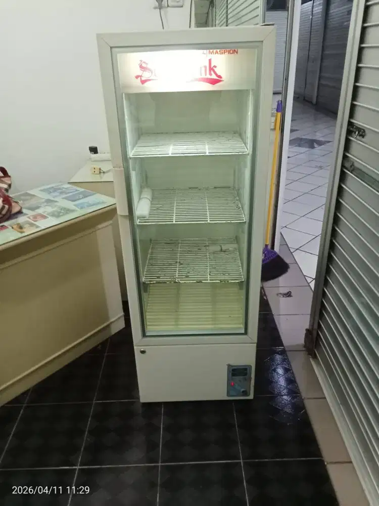 Di Jual  Kulkas display minuman 4 rak