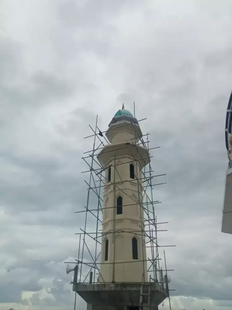 Tukang bangunan harian/borongan