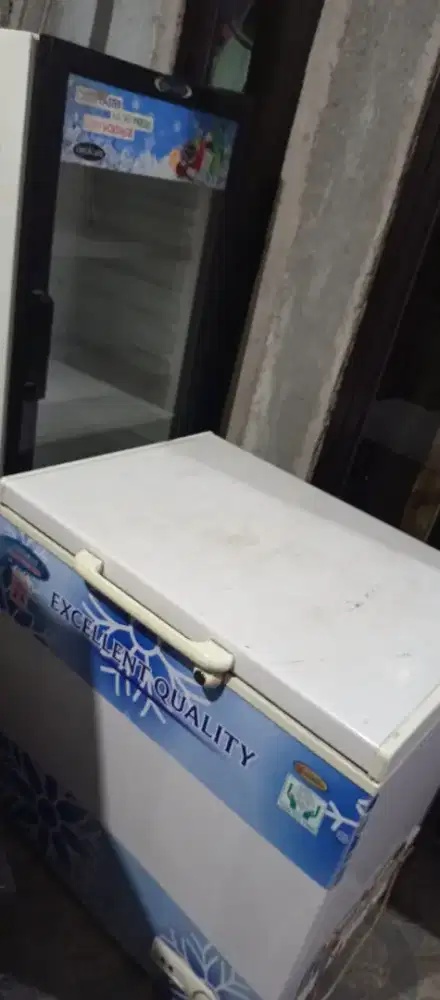 JUAL Freezer & Showcase