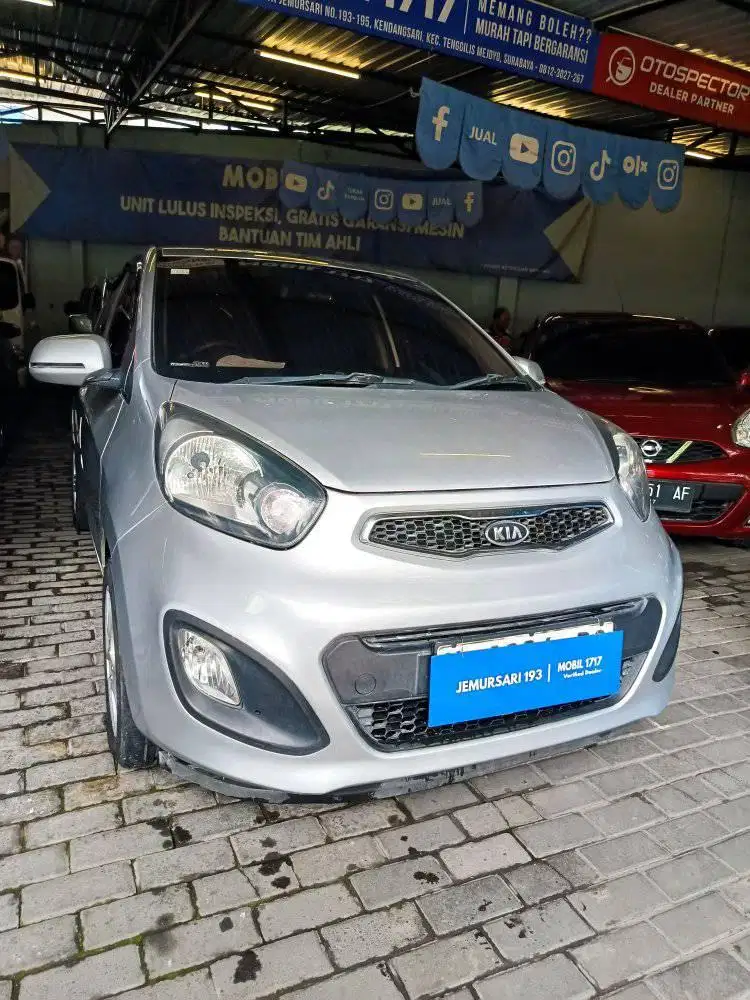 KIA 2012 PICANTO SE 1.2 MT SILVER 
JL.RAYA JEMURSARI MOBIL 1717