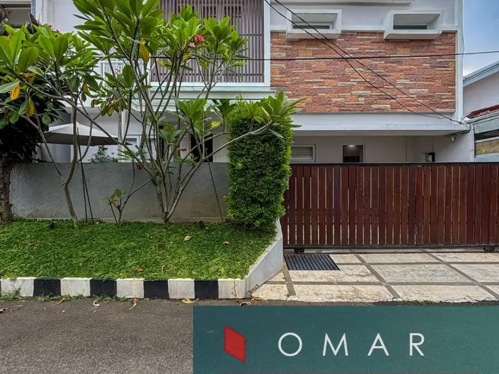RUmah cantik dengan taman belakang di sektor 9 bintaro Jaya  siap huni harga nego puri bintaro kucica senayan mertilang kasuari