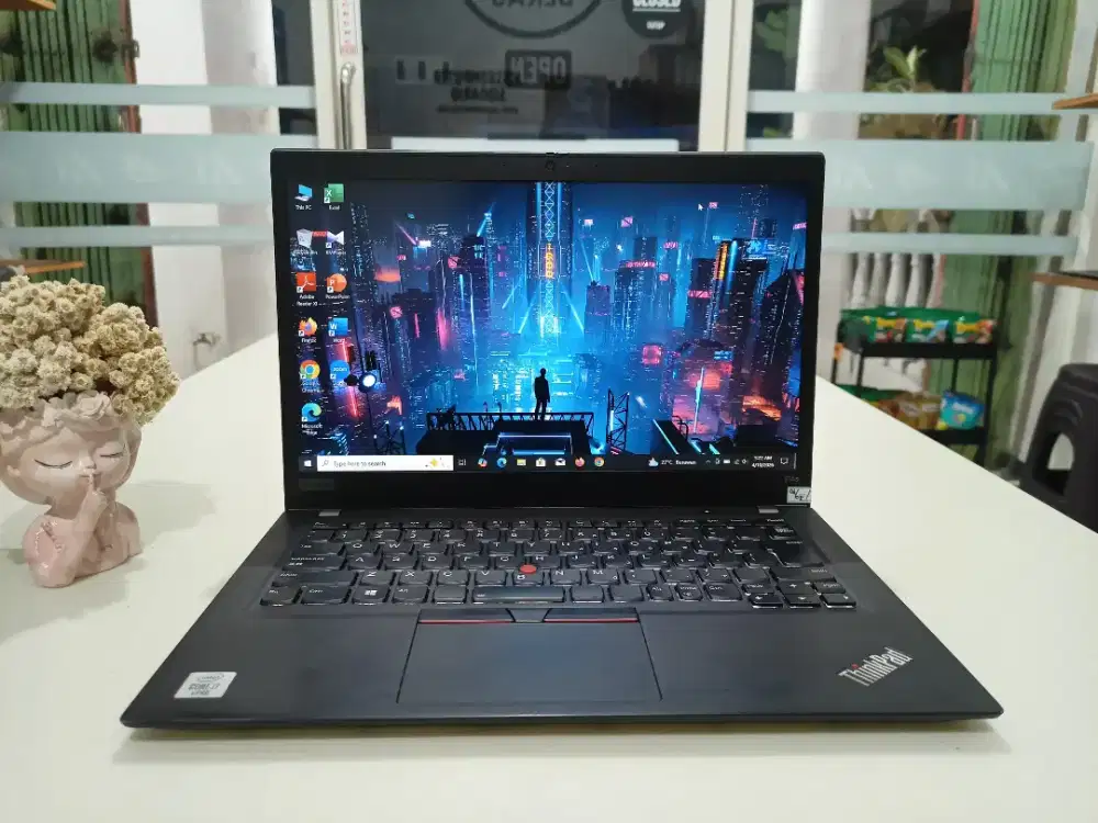 Laptop bekas Lenovo Thinkpad T14s Intel Core i7-Gen10 Ram 16 GB