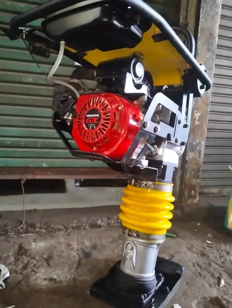 Alat pemadat Tanah stamper kuda Honda