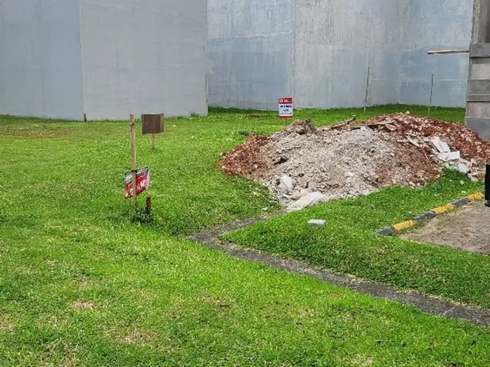 Kavling 360 m2 depan taman cantik di Puspita Loka Extension - BSD City