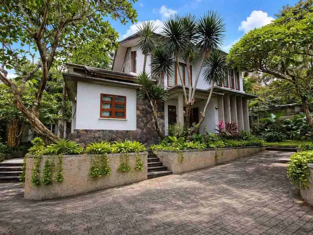 Rumah Mewah Harga Terbaik Cirendeu Jalan Poncol dekat Lebak Bulus Jaksel wajib beli