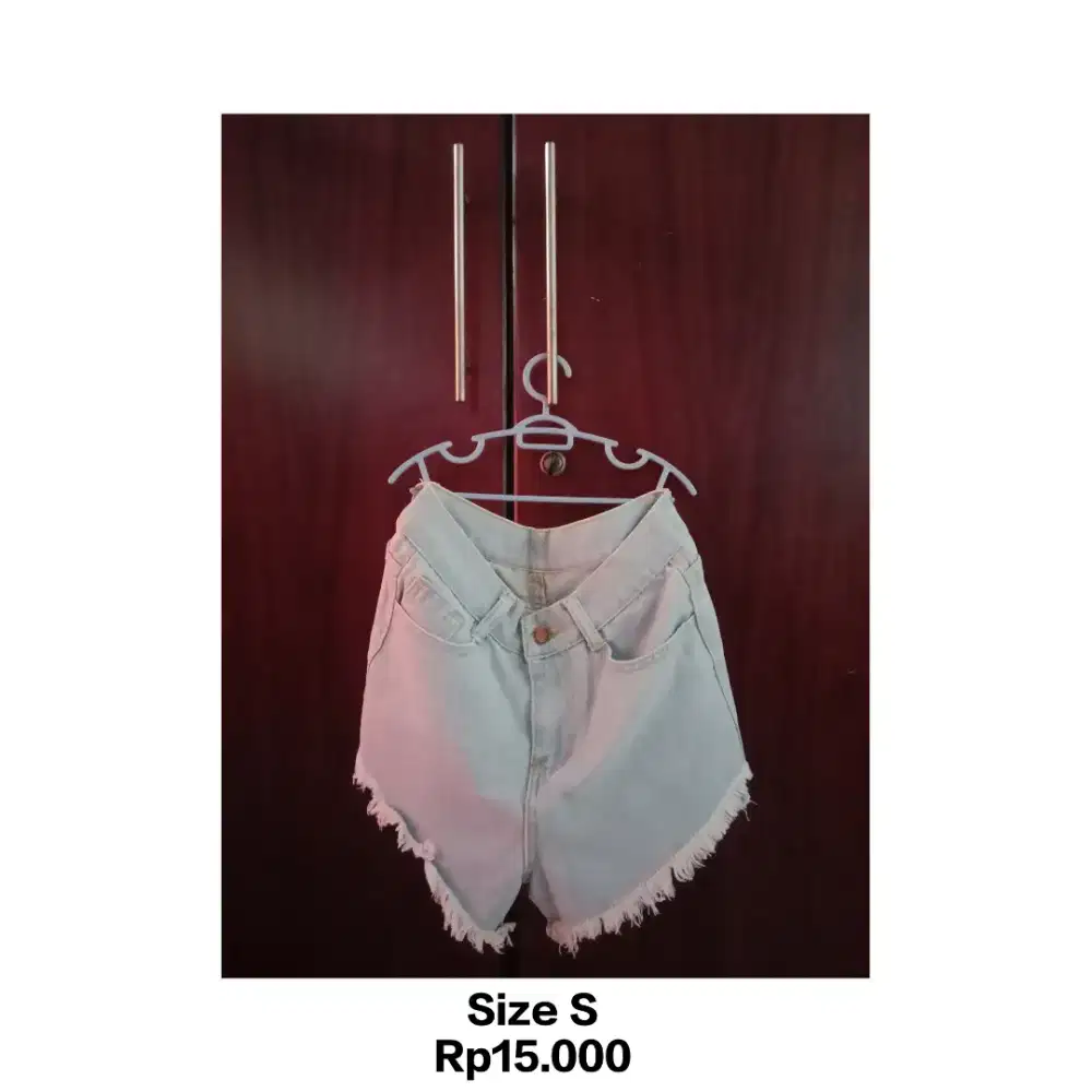 Pakaian Bekas Celana Baju Rok