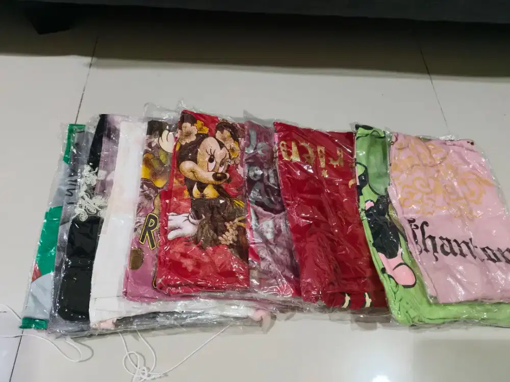 baju kaos preloved