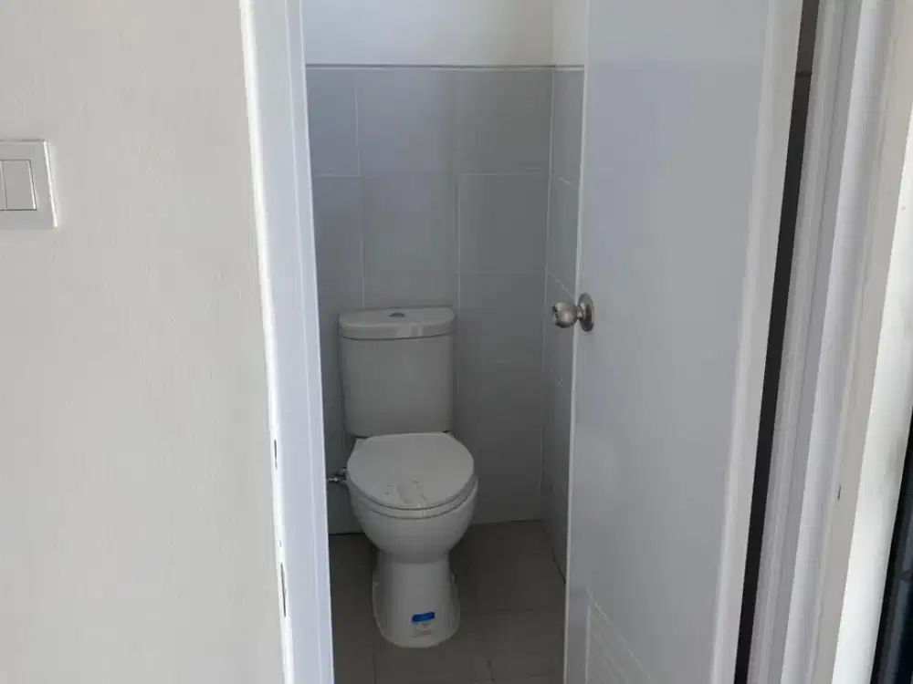 Disewakan Ruko 2 Lantai Baru Pinggir Jalan BSD Serpong Murah