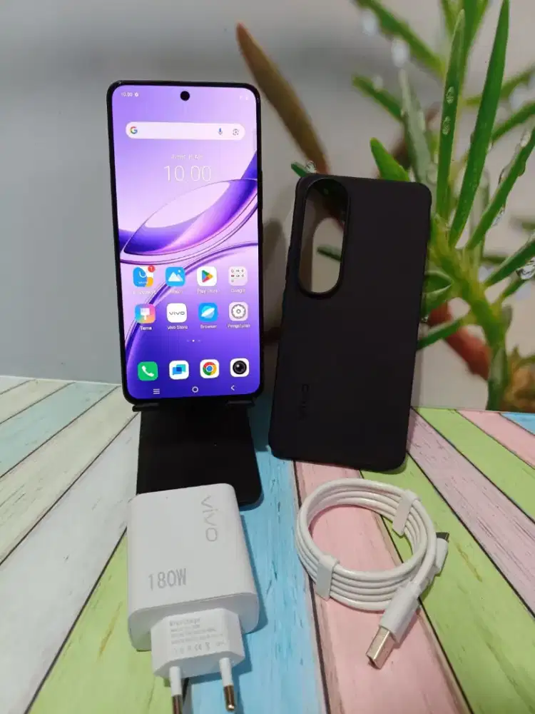 VIVO V50 LITE ram 8/256 gb (NFC)