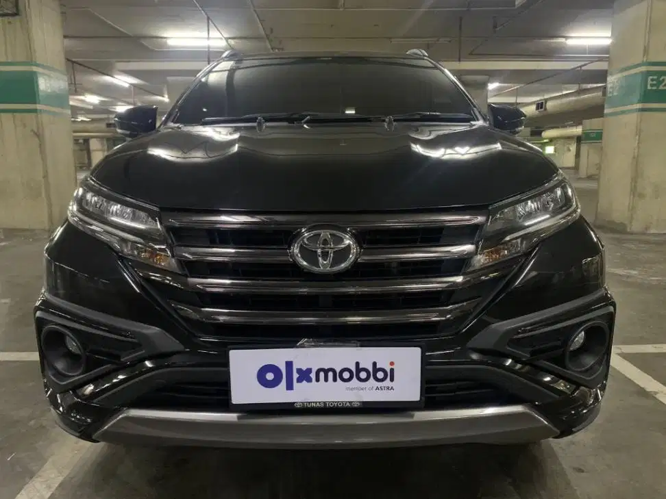 TDP 12JT, Toyota Rush 1.5 GR Sport Bensin-AT Hitam 2021