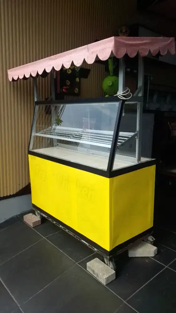 Rombong goreng second rasa baru , kaki ada roda UK jumbo pjg 125 cm