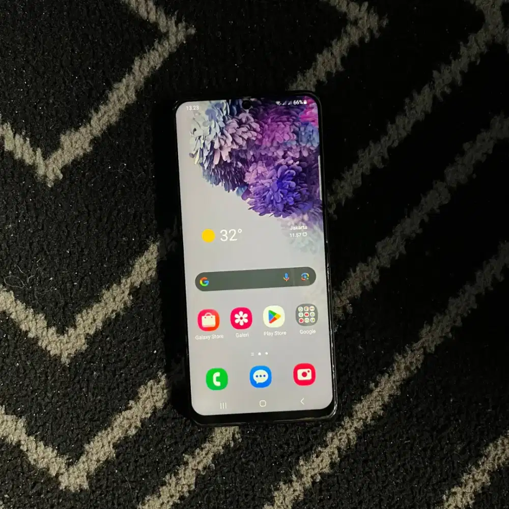 Samsung Galaxy S20 SEIN 8/128 Murah !
