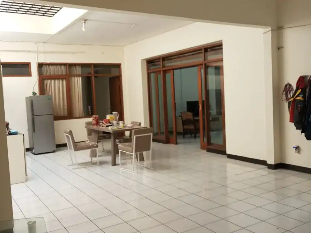 Rumah Hitung Tanah Pusat Kota Dekat Paskal 23 Bandung