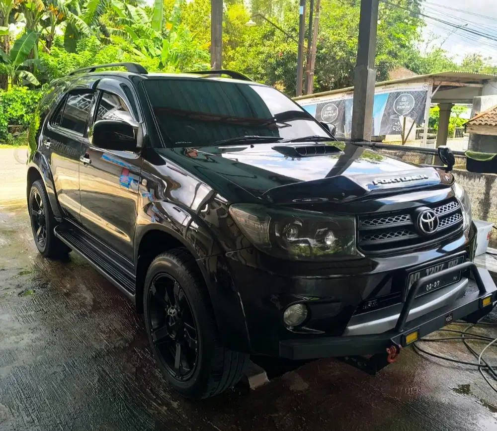 Toyota Fortuner 2005 Bensin