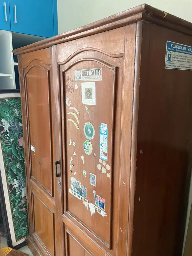 Lemari Kayu Bekas siap pakai