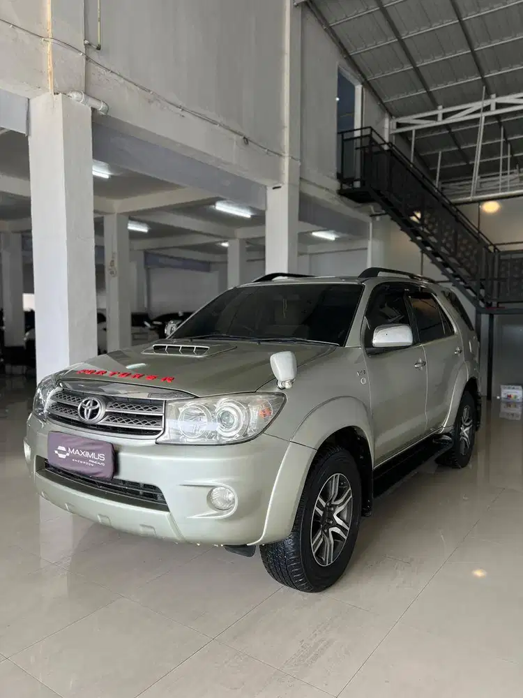 FORTUNER 2.5 G A/T 2010