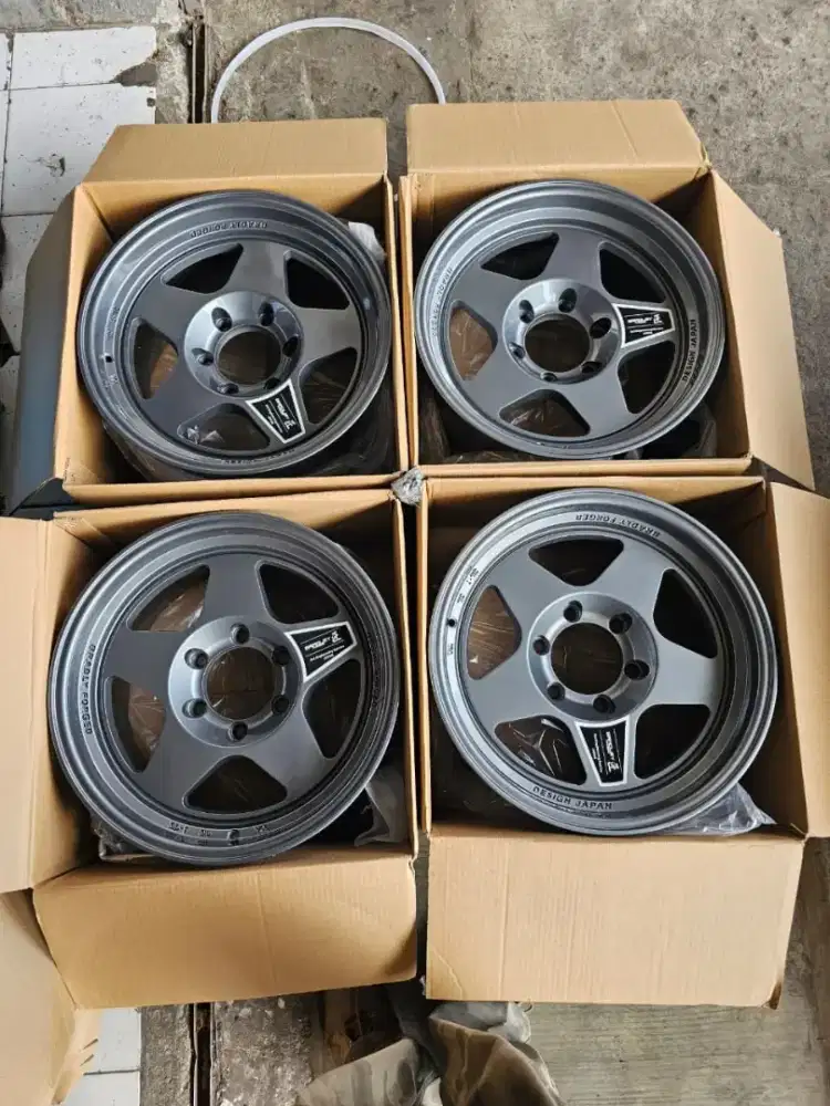 Velg r17 lubang 6 fortuner,pajero dll