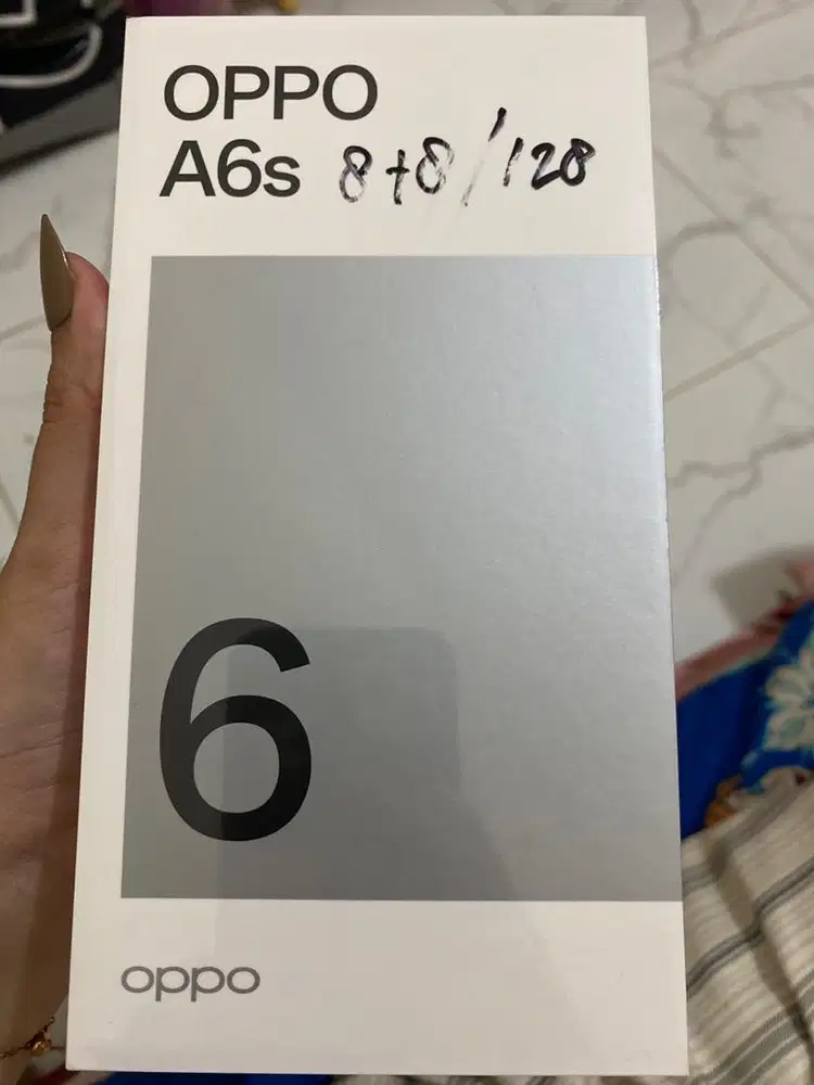 Oppo A6s 8/128gb white